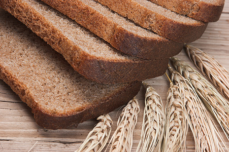 面包和耳朵大麦粮食玉米核心馒头食物小麦收获营养碳水图片