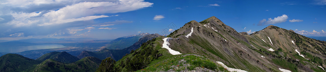 即将到来的风暴旅行峰会风景挑衅荒野山脉远足全景山峰背景图片