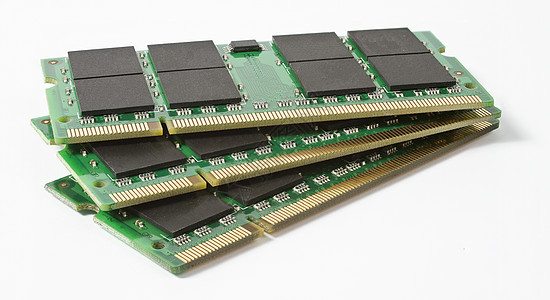 用于笔记本的3个 so-dimm 模块图片