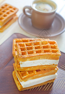 松饼橙子饼子早餐桌子糕点甜点小吃展示面包饮食图片