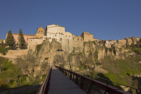 西班牙中世纪的昆卡镇国家目的地文化地方行人天桥旅游蓝色历史性绿色图片