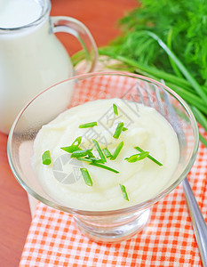 土豆泥桌子黄油食物牛奶土豆状物营养餐巾盘子勺子图片