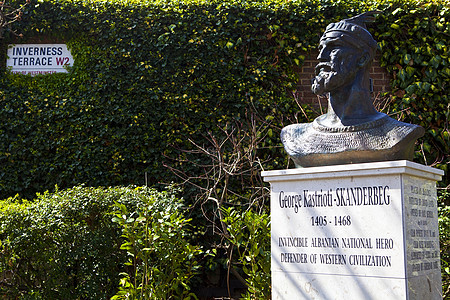 乔治卡斯特里奥蒂斯堪德堡纪念馆 伦敦历史性国家英语纪念馆花园雕像历史纪念碑旅行景点图片