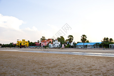 普兰布里海滩场景海滩海浪游客天空假期热带蓝色活动旅行图片