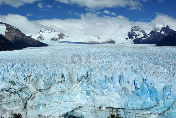 阿根廷佩里托莫雷诺冰川木头风景旅行冰山旅游地质学森林荒野爬坡顶峰图片