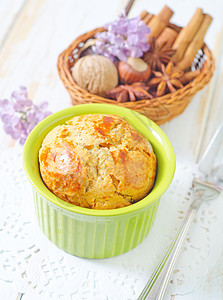 蛋糕木头早餐美食花朵面粉雏菊糕点烹饪洋甘菊蛋糕片图片
