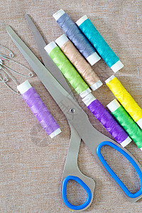 剪切线和剪刀工作爱好工具宏观材料按钮棉布细绳裁缝工艺图片