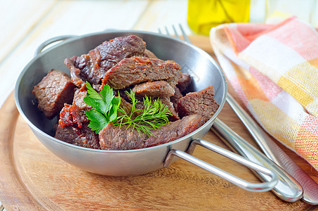 烤肉蔬菜腰部油炸牛扒饮食迷迭香牛肉猪肉烧烤熟食图片