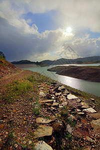 河流景观流动白色溪流丘陵风景山脉图片