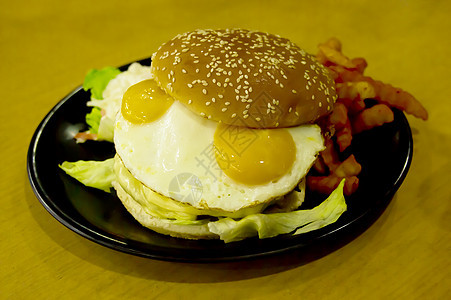 巨型汉堡汉堡沙拉面包饮食芝麻营养美食蔬菜小吃包子镜头图片