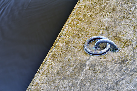 吊环环对接圆形码头港口圆圈戒指枷锁航海金属图片