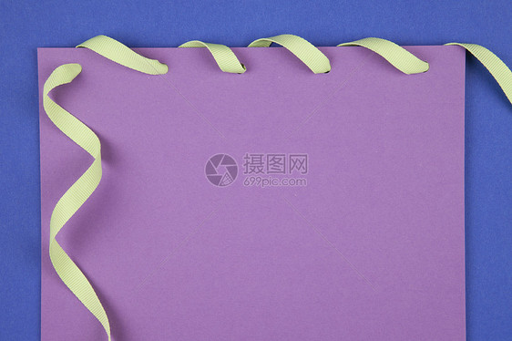 彩色纸纸笔空白文档丝带笔记蓝色床单水平紫色图片