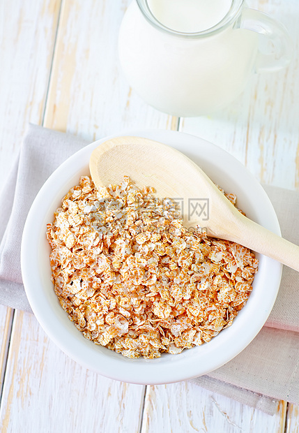 Oat 薄片勺子桌子粮食木板厨房谷物盘子面包午餐早餐图片