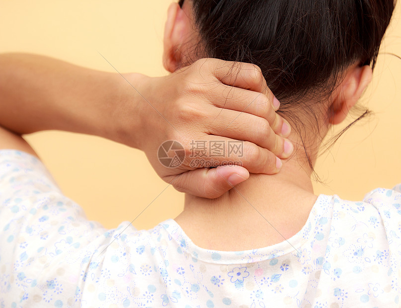 妇女颈部疼痛躯干压力头发摄影成人卫生背痛身体女性棕色图片