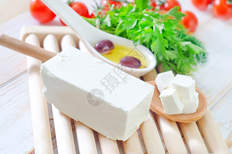 乳酪奶酪玻璃食物美味砧板青菜勺子橄榄枝盘子宏观山羊图片