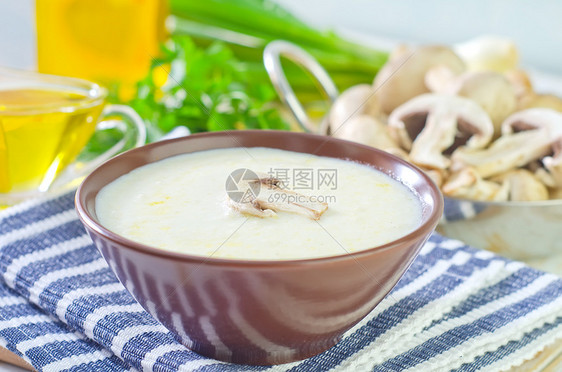 豆汤午餐检查叶子蔬菜勺子奶油食物美食胡椒烹饪图片