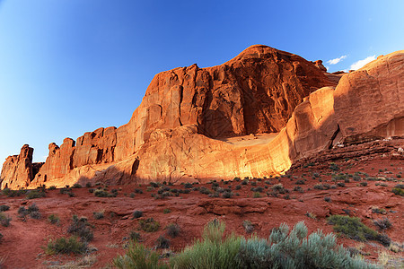 国家公园Moab Utah区土地旅行岩石峡谷悬崖砂岩假期崎岖巨石沙漠图片