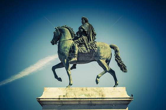Louis 14的马术雕像 特别摄影处理图片
