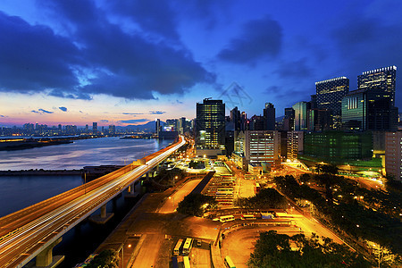 日落现代城市飞越运输商业汽车街道天空港口交通景观立交桥假期图片