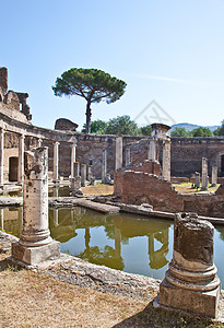 罗马柱旅行反射大理石城市皇帝寺庙风景住宅历史性遗产图片
