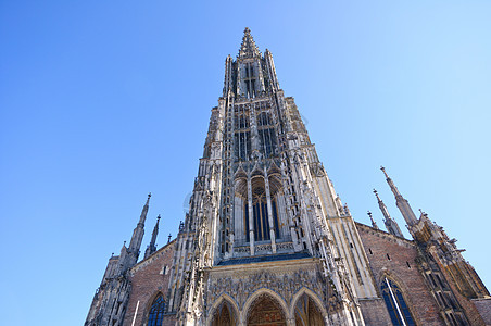 Ulm大教堂尖顶教会历史蓝天教堂天空观光景观建筑旅游图片