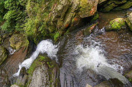 滴水的水分流动浮躁溪流水流瀑布公园风景图片