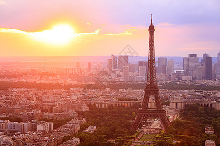 埃菲尔铁塔 巴黎游客建筑首都城市观光历史旅游假期地标天空图片