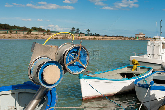 捕捞渔业问题卷轴血管渔船车轮馅饼工具钓鱼水平码头餐具图片