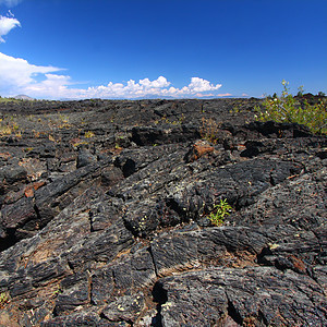 月球火山地貌的冰川图片