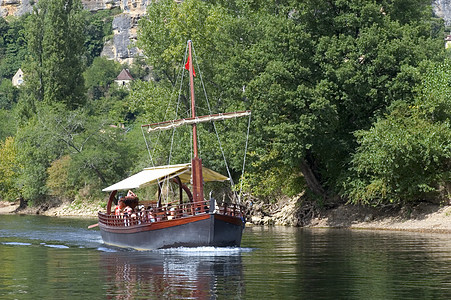 在多多尼干河边的巴格历史服务休闲职位贸易导航运输旅游图片