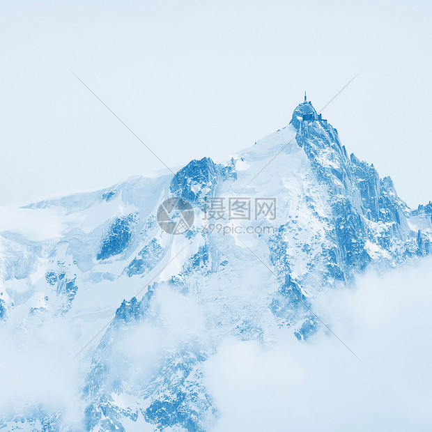 山上有高山风景单板旅行太阳远足岩石旅游运动滑雪季节图片