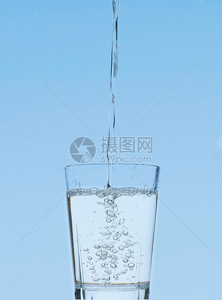 水补水摄影玻璃矿物口渴水合物液体图片