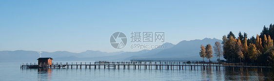 塔霍湖天空日落山脉海岸支撑旅行蓝色反射全景海滩图片