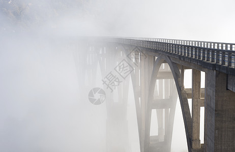 桥风景阳光车道蹦极旅行山脉观光运输峡谷国家图片