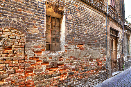意大利阿尔巴的旧砖墙图片