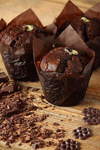 巧克力松饼烘烤食物棕色木头美食工作室巧克力面包蛋糕小吃图片