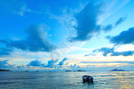 香港海岸一带的海景热带射线旅行天堂天空墙纸海洋太阳全景蓝色图片