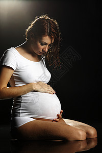 孕妇怀孕胸部家庭身体孩子温泉婴儿女士成人夫妻图片