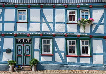 德文半平板房屋街道红色文化山墙窗户传统房子路面屋顶框架图片