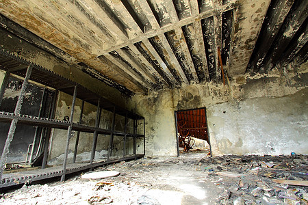 消防站废墟旧房间图片