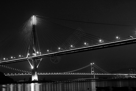 晚上在香港的廷九桥公司连接器天空地标电缆黑色海岸运输游客金属图片