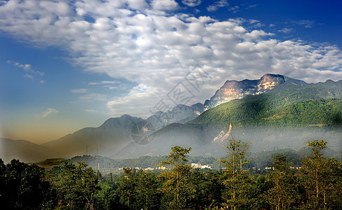 埃米山图片