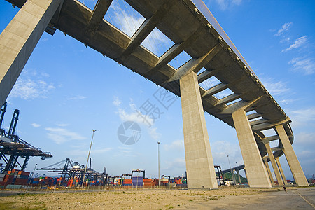 桥下 城市风景沥青阴影天花板车库石头场景水泥地下室柱子交通图片