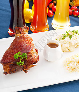 德国原BBQ猪肉指针蔬菜土豆油炸盘子餐厅用餐传统关节叶子烧烤图片