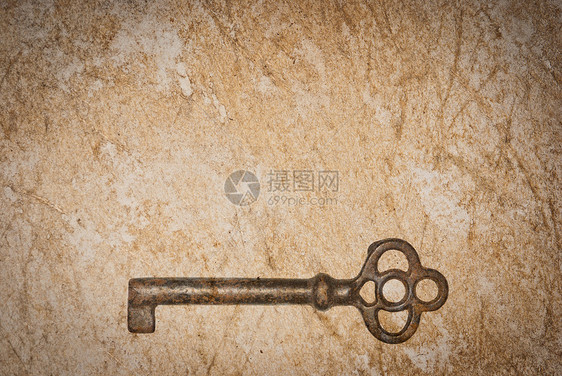 旧纸页背景的锈键材料财产宏观棕色金属木板钥匙工具房子古董图片