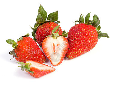 隔绝时新鲜的草莓反射新鲜感叶子甜食浆果白色红色水平影棚健康饮食背景图片