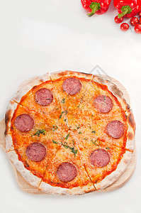 意大利原薄薄壳辣椒皮披萨小吃营养午餐餐厅圆形圆圈白色绿色脆皮食物图片