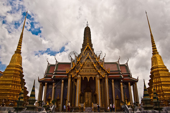 泰国文化佛塔旅行佛教徒奢华游客寺庙宝塔精神传统图片