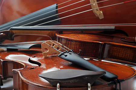小提琴和大提琴音乐中提琴工作室古典音乐娱乐玩家乐器木头仪器古典音乐会图片