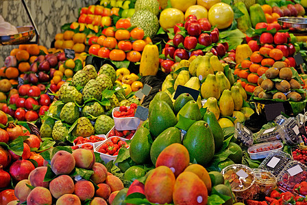 水果 世界著名的巴塞罗那市场 西班牙游客商业价格食物摊位奇异果饮食橙子旅行菠萝图片